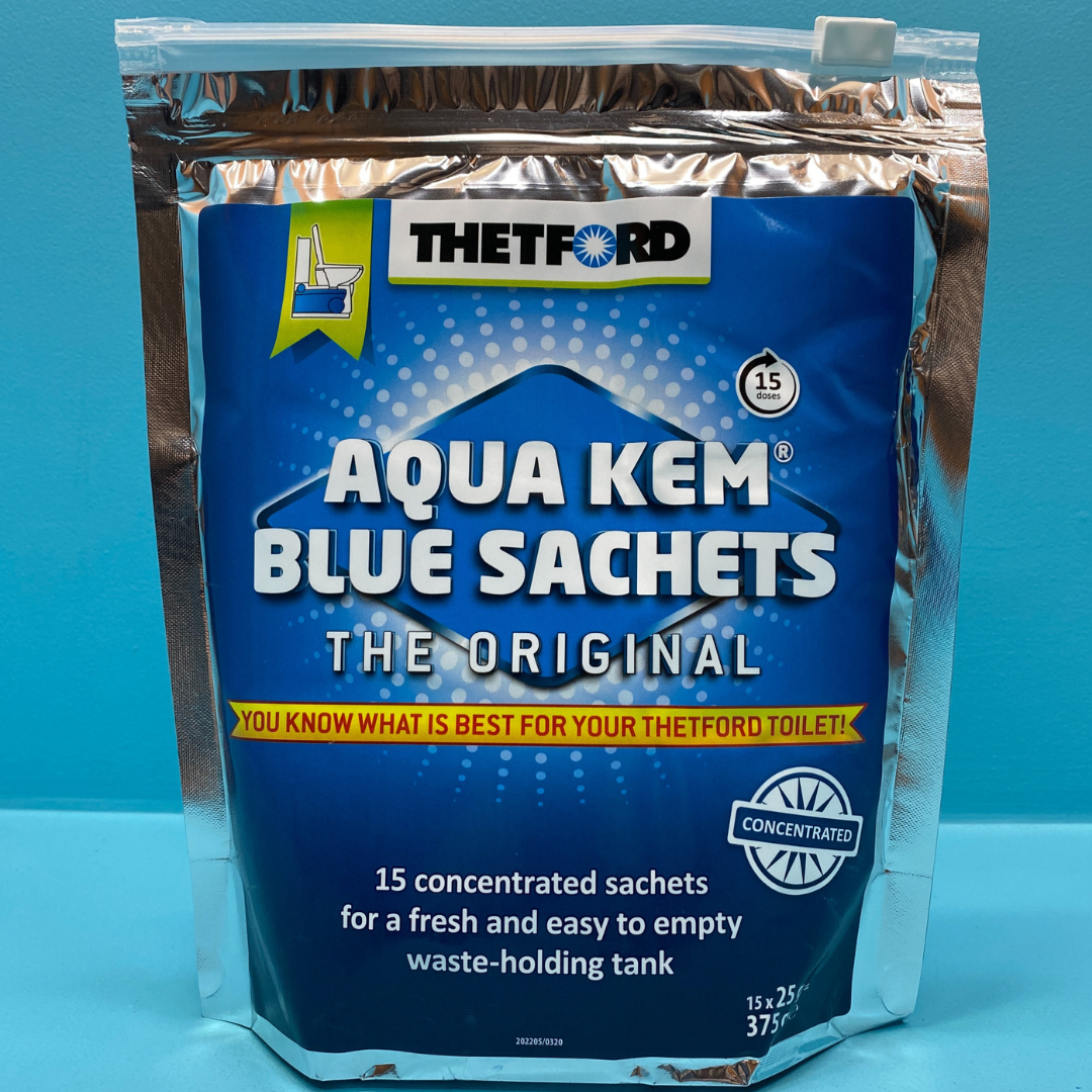 2 X THETFORD AQUA KEM BLUE SACHETS X 15. THE ORIGINAL BLUE FORMULA.